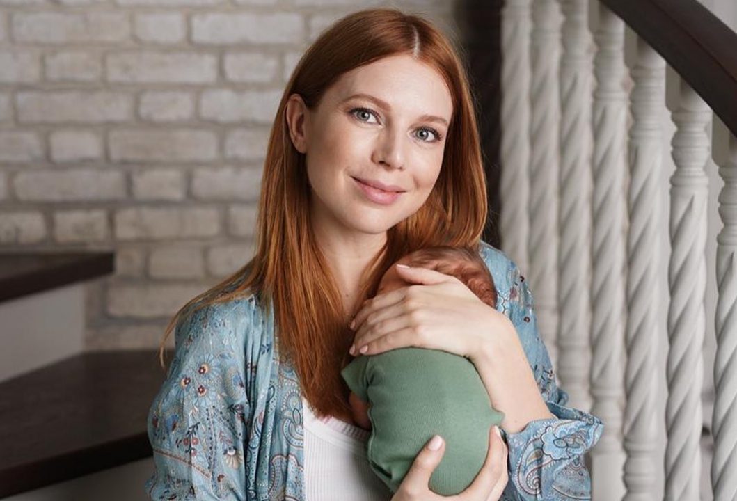 Ota qiziga porno suratga oladi Buvisi nabirasi haqida jinsiy aloqa qildi