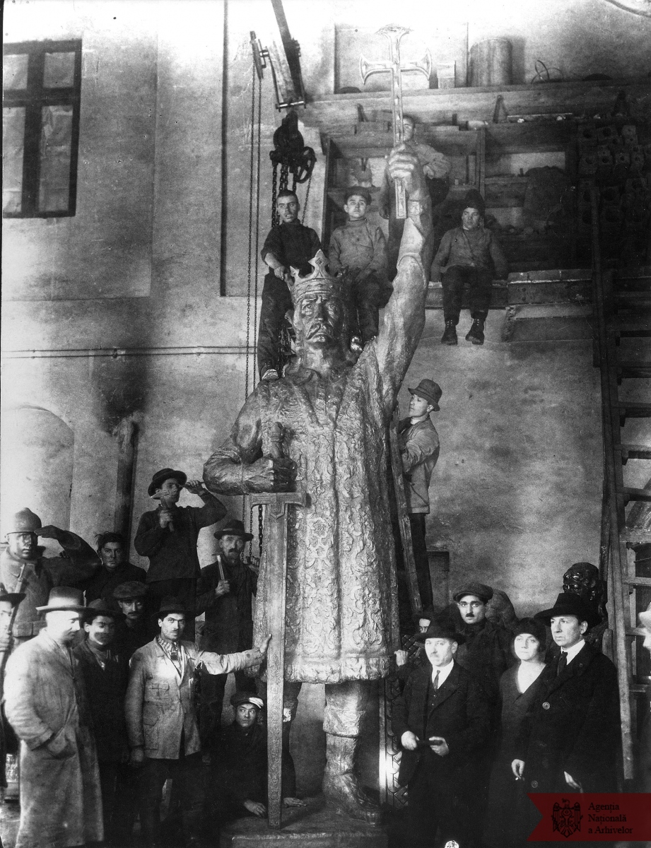 FOTO - Prima machetă a monumentului lui Ștefan cel Mare și Sfânt! Imagini de arhivă