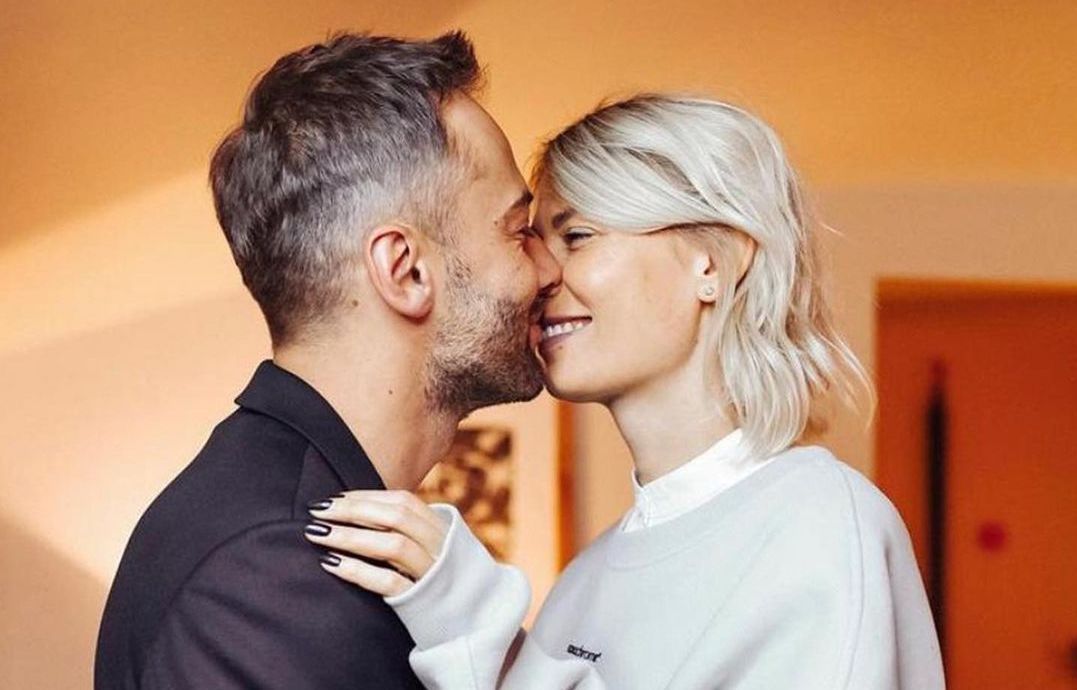 Olatni prezervativ bilan kiritish osonroq Yahudiy ayol bilan jinsiy aloqa