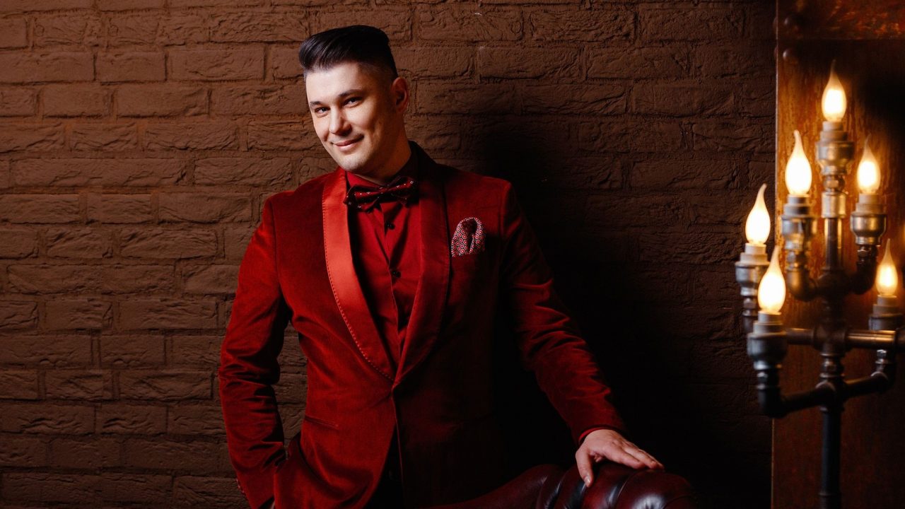 Lucian Dumitrescu „Ce poate fi mai frumos decât săți rezervezi