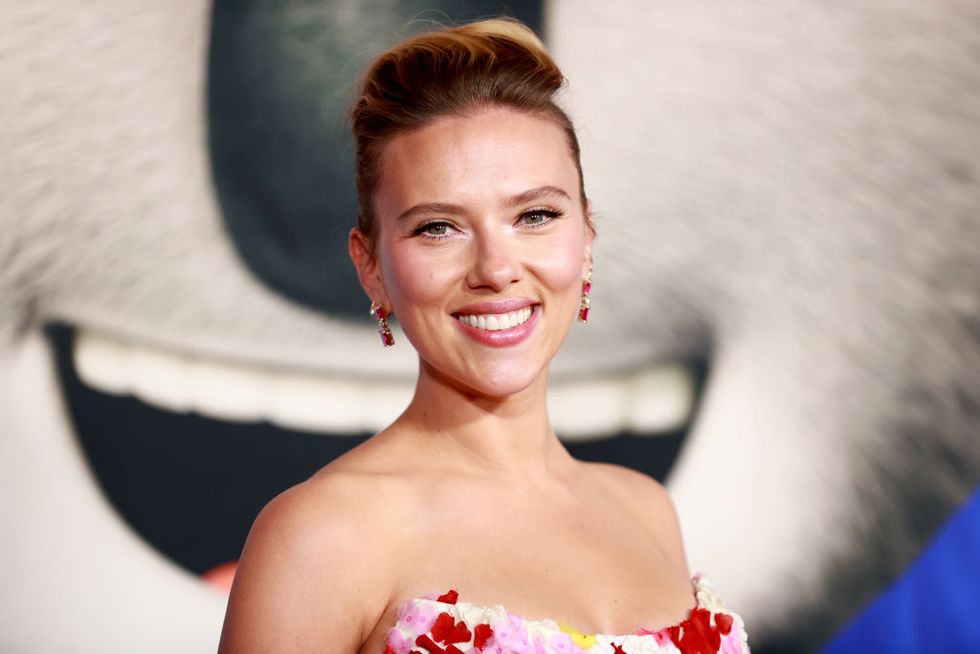 Scarlett Johansson Dezvăluie Că Se Simte Hipersexualizată încă De La O Vârstă Foarte Fragedă 6035