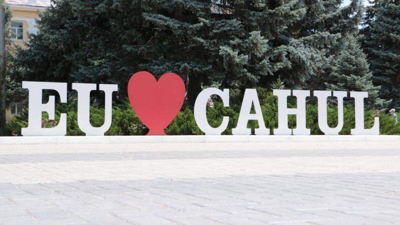 Fii turist în țara ta! Ce obiective turistice poți vedea în raionul ...