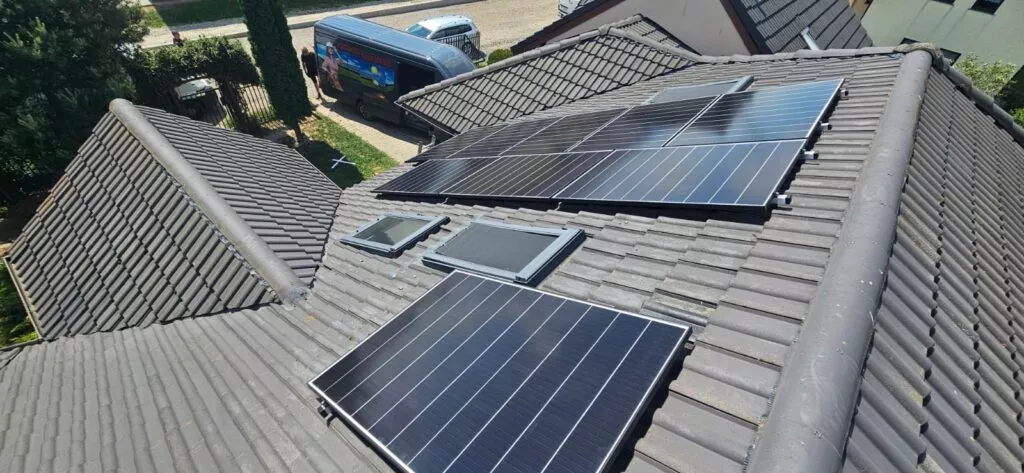 Distribuitor Fotovoltaic PVhurt – soluții fotovoltaice eficiente, panouri solare de calitate și tehnologii avansate pentru energie sustenabilă.