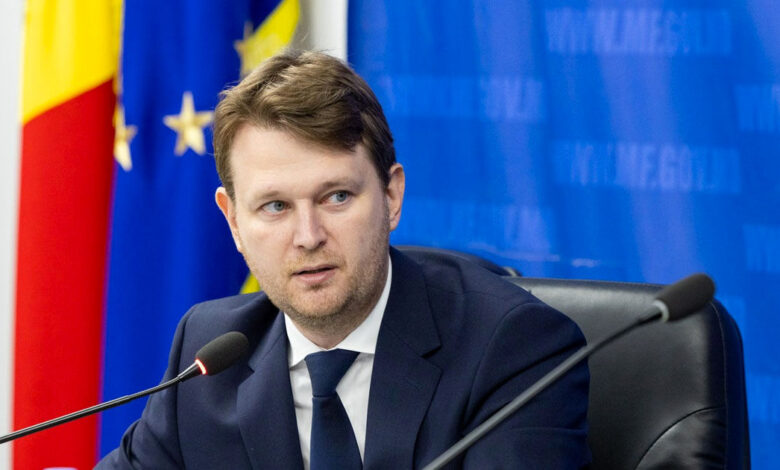 Gavriliță: „Nu ne pierdem vremea cu discuții despre o creștere de doar 10% pentru salariile mici”