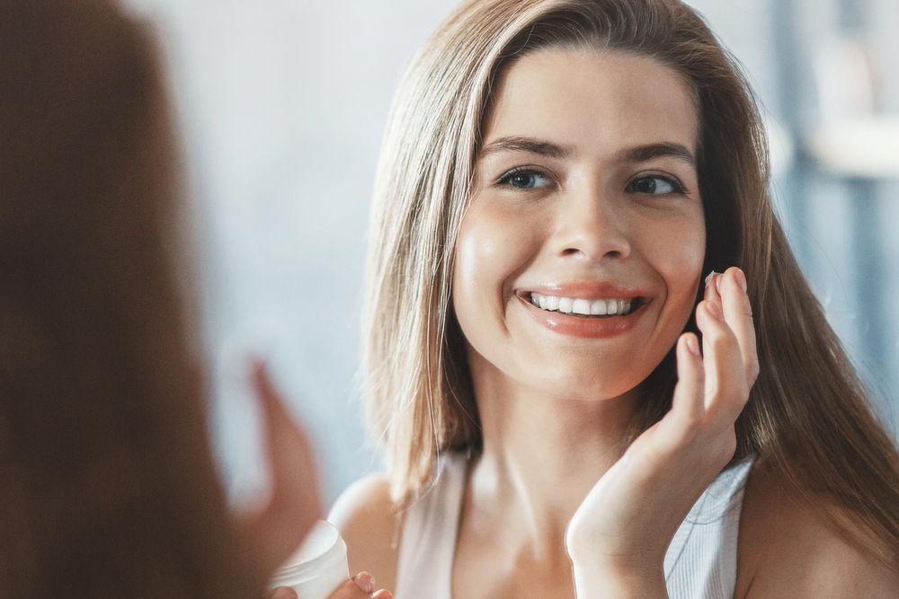 Frumusețea la peste 30 de ani: Trucuri care scot în evidență farmecul maturității